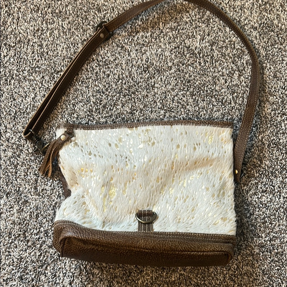 Elegant Brown and Cream Women's Bag